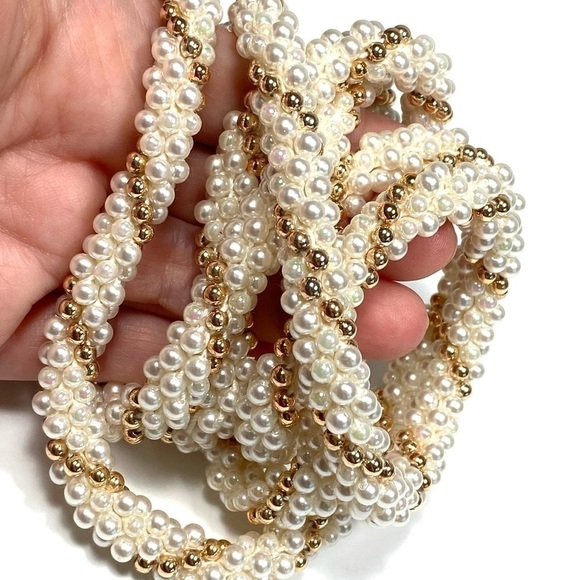 Necklace Beaded Pearlescent White Beads Gold Tone 50” - Picture 3 of 11